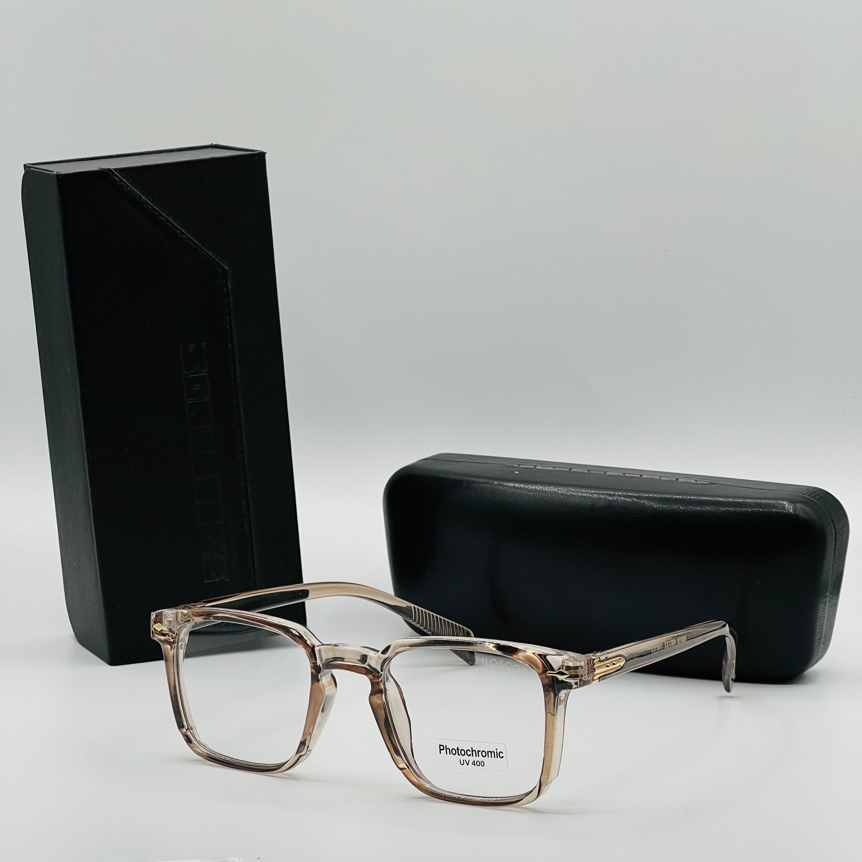 MOSCOT C