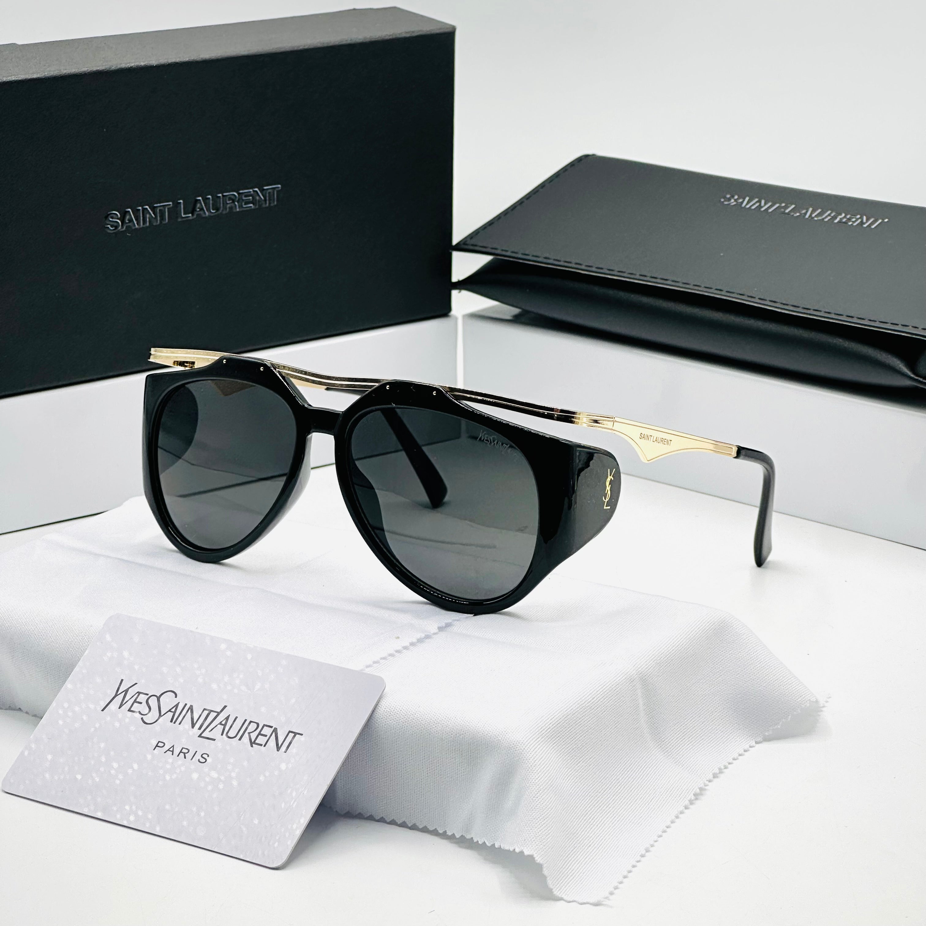 SAINT LAURENT A(F)