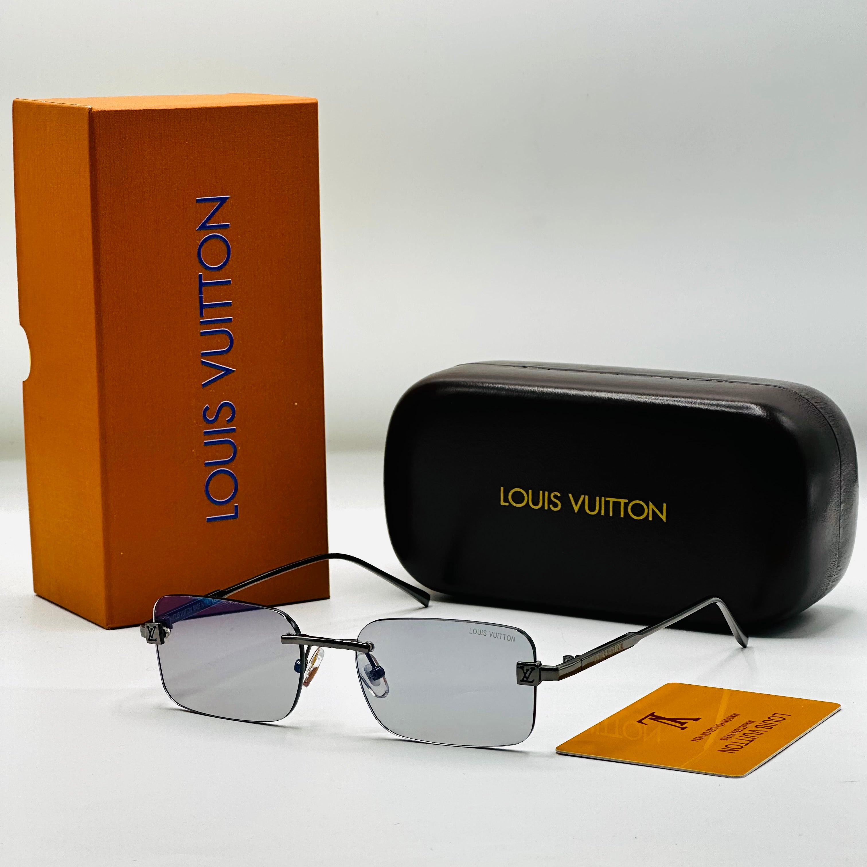 LOUIS VUITTON A(H)
