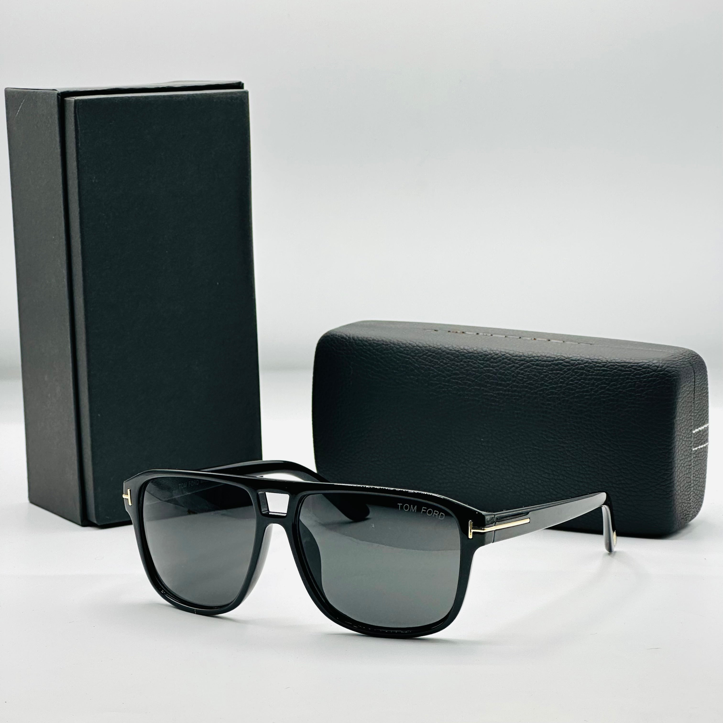 TOM FORD A(H)