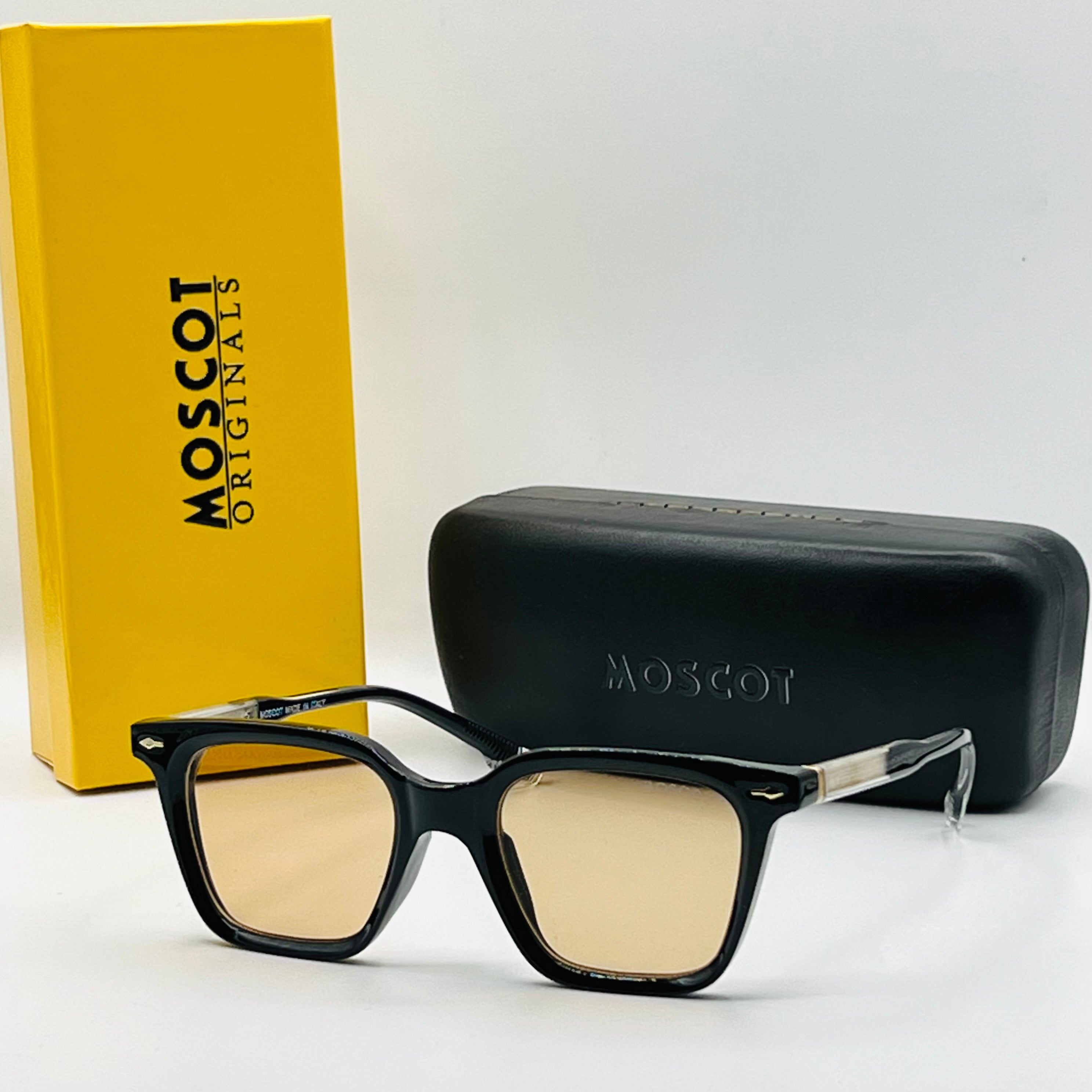 MOSCOT D
