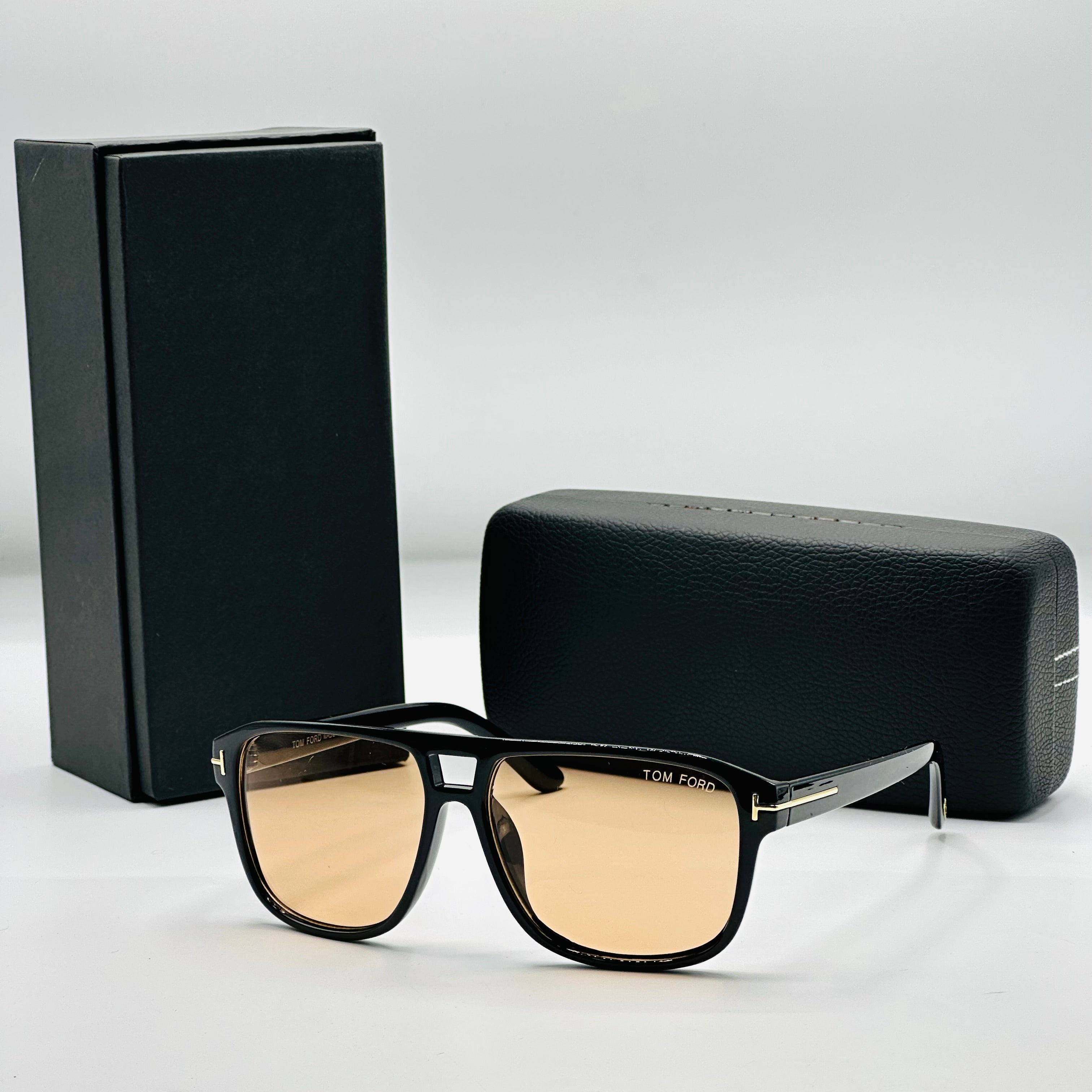 TOM FORD A(H)