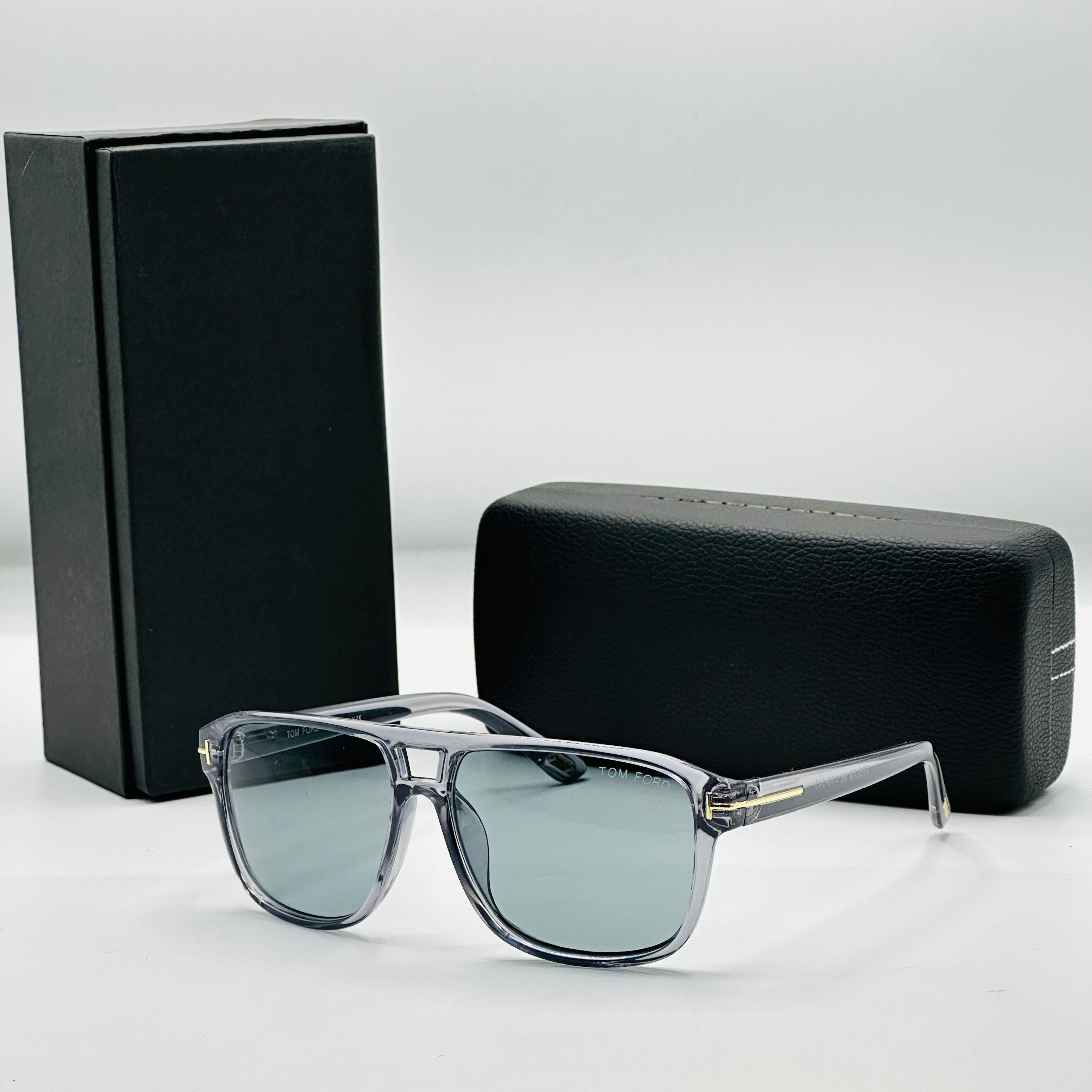 TOM FORD A(H)